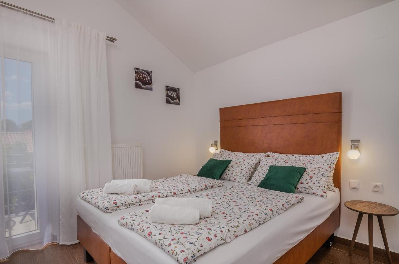 Apartment Marina มาลินสกา ภายนอก รูปภาพ